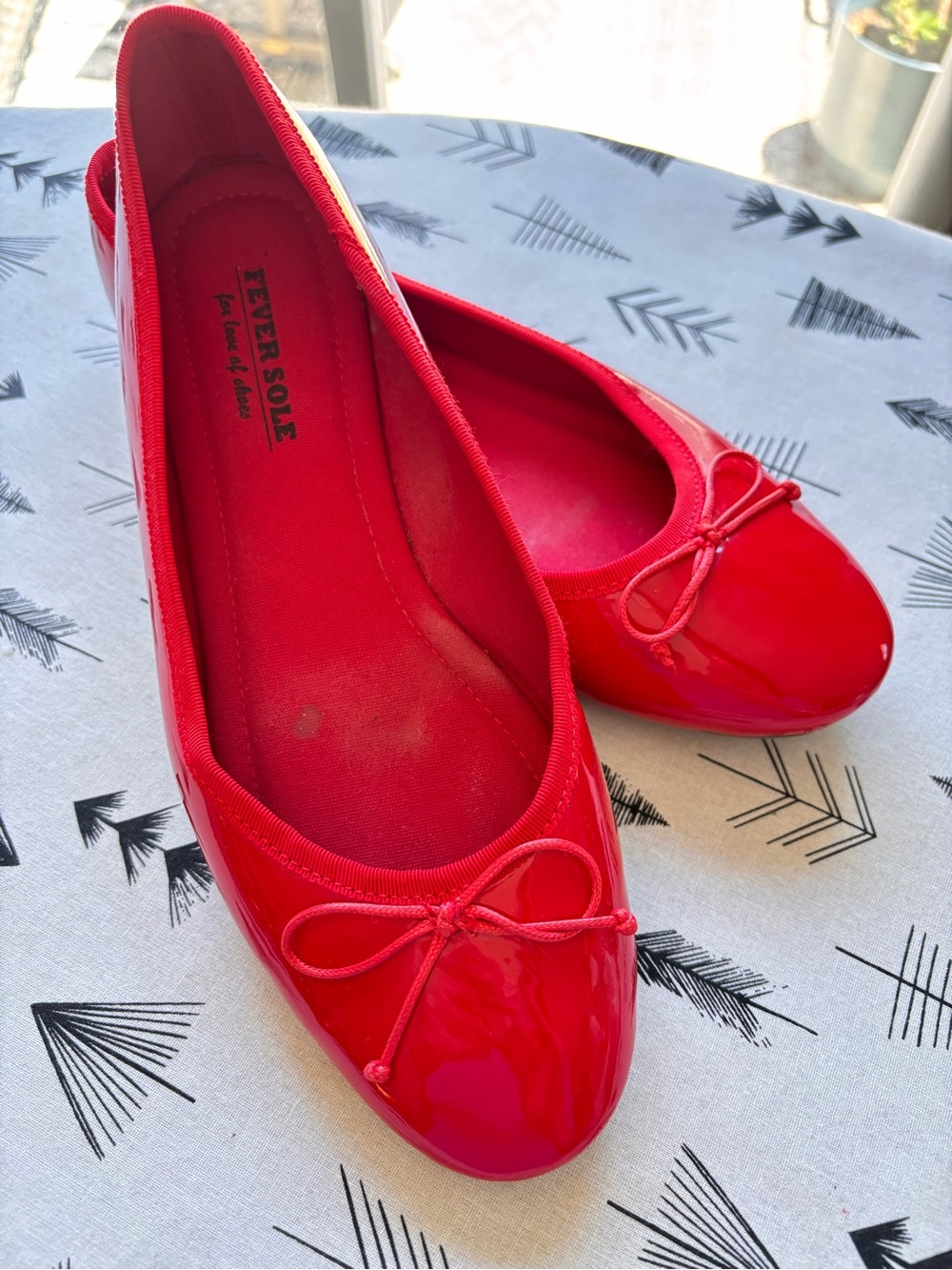 Women’s Red Patent Ballet Flats - Picture 6 of 6